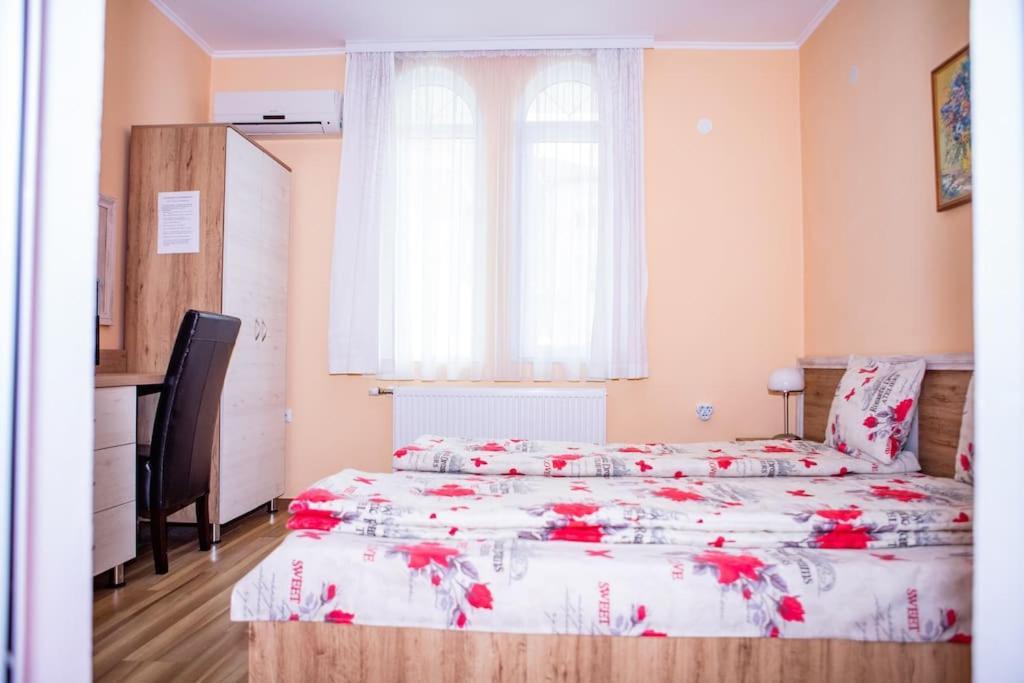 Hotel Lucky 2 Pavel Banya Exterior foto